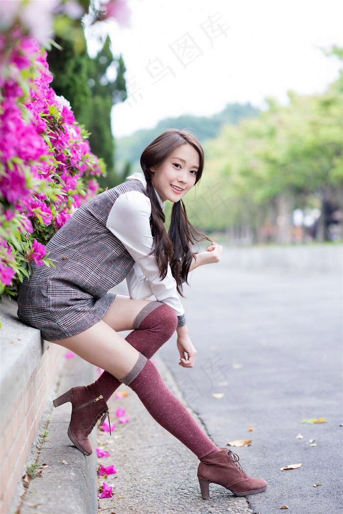 game danh bai tien len mien phi 24h